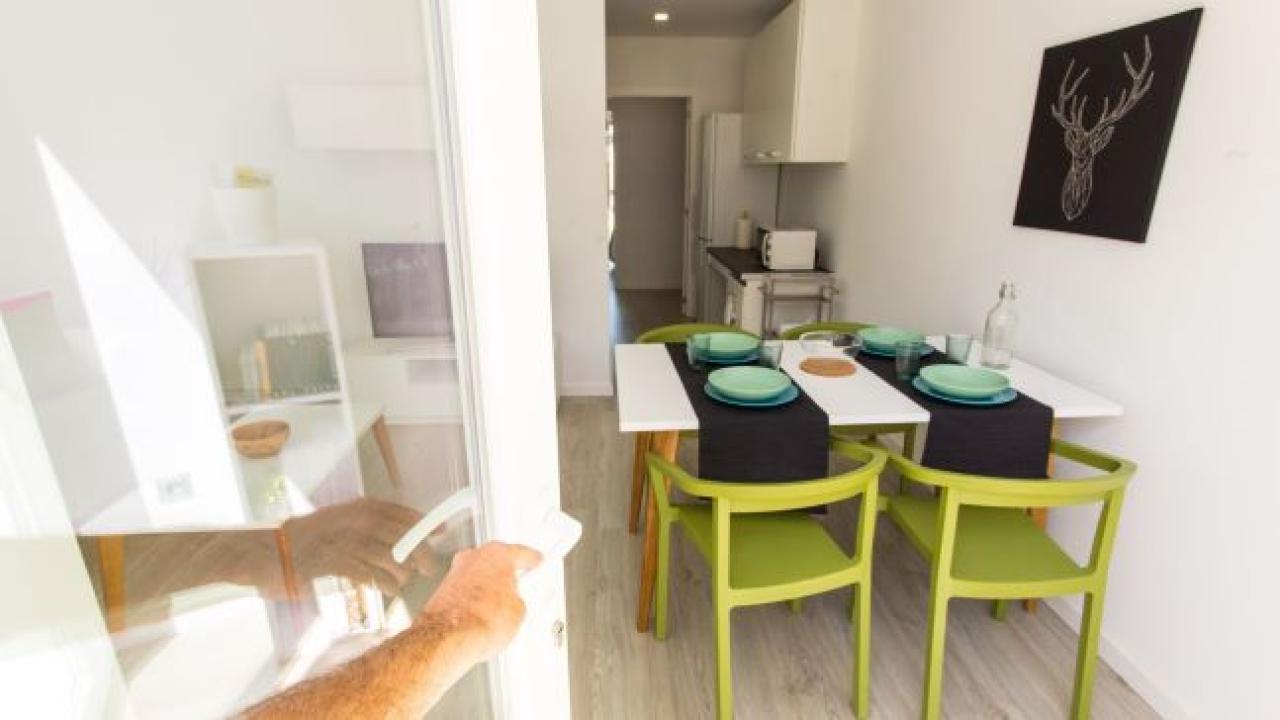 saló d'un pis pilot